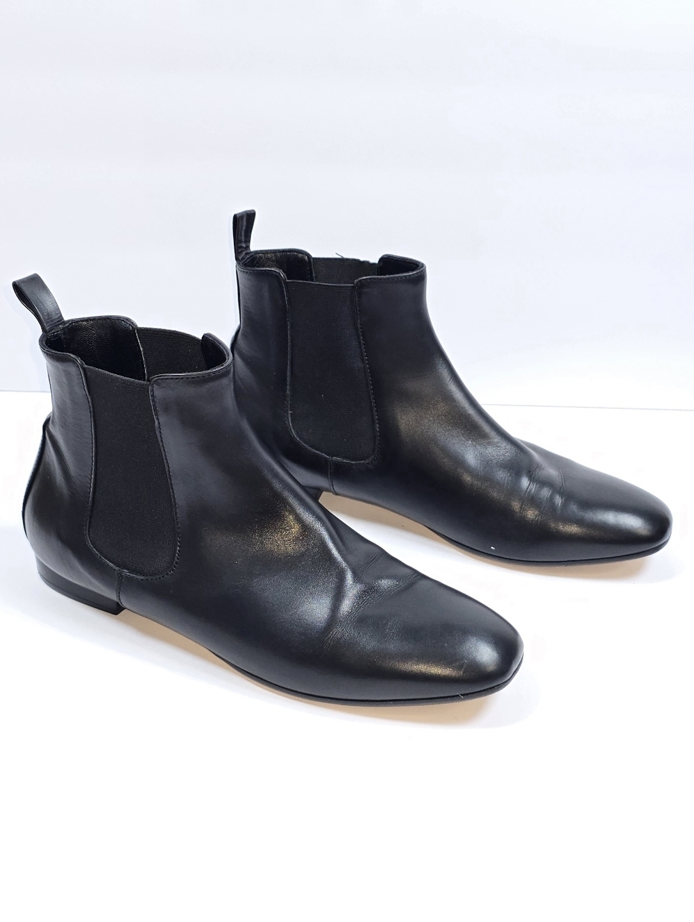 Varda Chelsea Leather Ankle Boots Flat Heel Pull On Style Women Sz.39